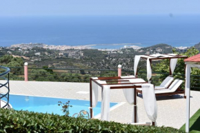 Superb villa,with amazing seaviews & huge pool!